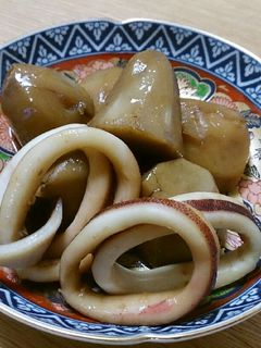 味がしみています!いかと里芋の煮物-レシピのメイン写真