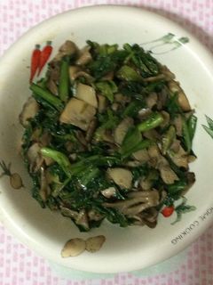 春菊と舞茸のバター炒め-レシピのメイン写真