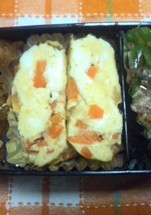 お弁当に彩りを♪簡単にんじん卵焼き-レシピのメイン写真