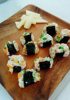 離乳食後期～☆軟飯カラフルおにぎり-レシピのメイン写真