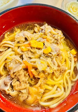 コーンたっぷり♪簡単みそ鍋、みそラーメン-レシピのメイン写真