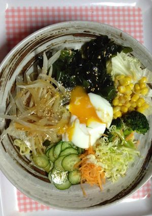 マルちゃん正麺 ゴマだれ冷しサラダ-レシピのメイン写真