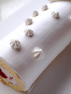 ロールケーキに綺麗にクリームを塗る方法-レシピのメイン写真