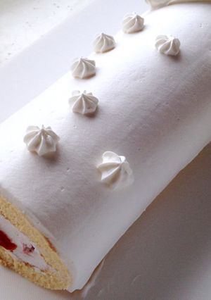 ロールケーキに綺麗にクリームを塗る方法-レシピのメイン写真