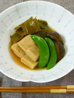 旬の味!高野豆腐と茎わかめの煮物-レシピのメイン写真