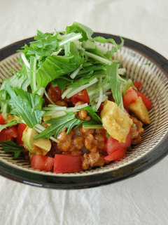 ::ランチに!カフェ風アボカド納豆丼::-レシピのメイン写真