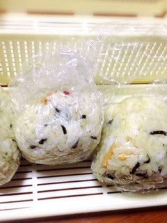 ちょー簡単!!お茶ずけおにぎり-レシピのメイン写真
