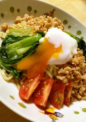 マルちゃん正麺♪ピリ辛そぼろ温玉冷麺-レシピのメイン写真