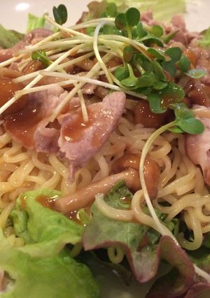 たっぷり野菜と豚しゃぶのゴマだれ冷やし麺-レシピのメイン写真