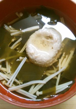 簡単 えのき ワカメ つみれの お吸い物-レシピのメイン写真
