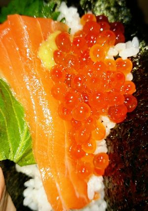 超簡単!酢飯で海の親子巻き手巻き巻き-レシピのメイン写真