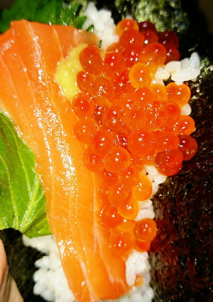 超簡単！酢飯で海の親子巻き手巻き巻き-レシピのメイン写真