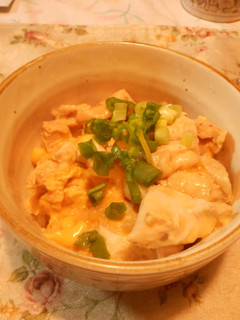 お肉がジューシーで玉子ふんわり半熟親子丼-レシピのメイン写真