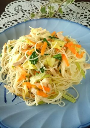 鶏むね肉セロリの★ナンプラー焼きビーフン-レシピのメイン写真
