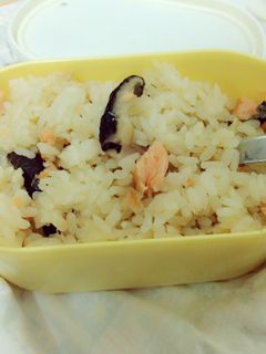 鮭とシイタケの炊き込みご飯-レシピのメイン写真