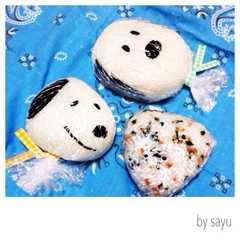 รูปของ 【キャラ弁】スヌーピー♡おにぎり