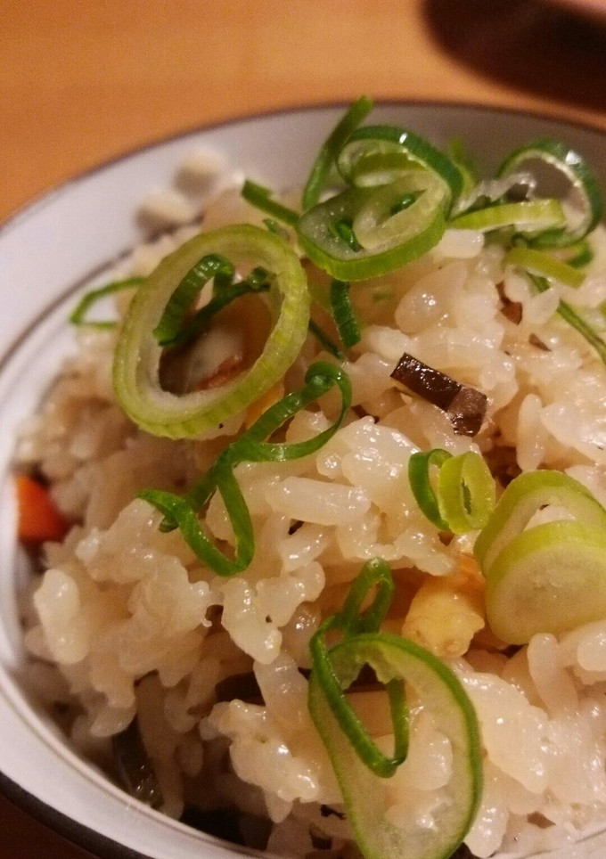 あさりと塩昆布の炊き込みご飯♪-レシピのメイン写真