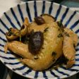 鶏手羽と干ししいたけのうま煮。