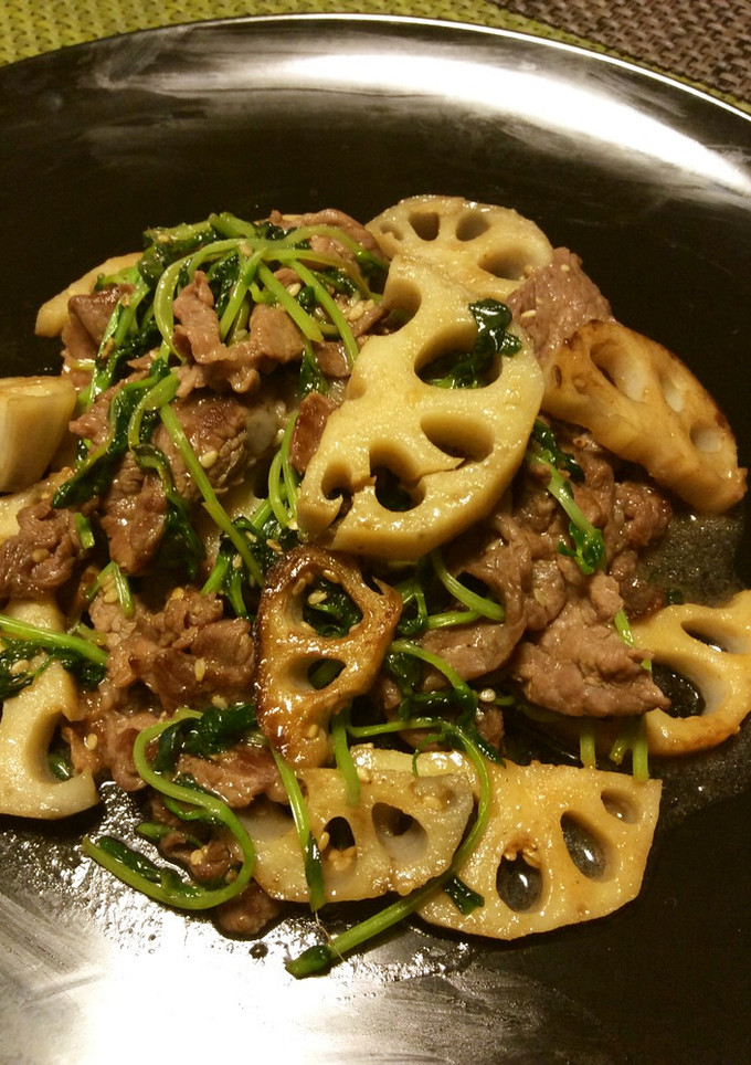 牛肉とれんこんと豆苗の炒め物-レシピのメイン写真