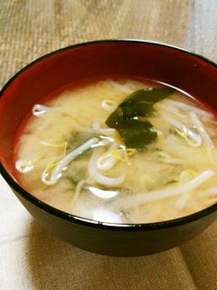 もやしとわかめのお味噌汁-レシピのメイン写真