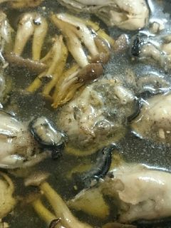 牡蠣のアヒージョ バジルオイル風味-レシピのメイン写真