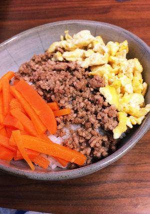 三色そぼろ丼-レシピのメイン写真