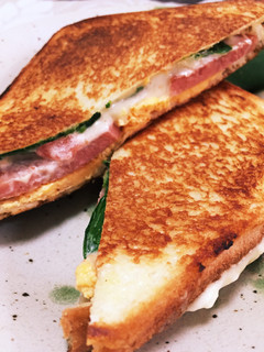 カチョカヴァロのホットサンド-レシピのメイン写真