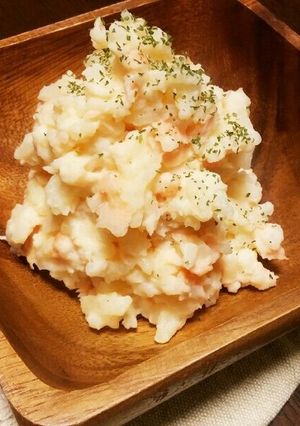 塩焼き→鮭ポテサラダにリメイク(*´∀｀-レシピのメイン写真