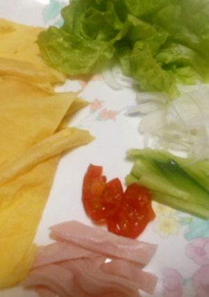 クレープ　手巻き風で野菜たっぷり　私流-レシピのメイン写真