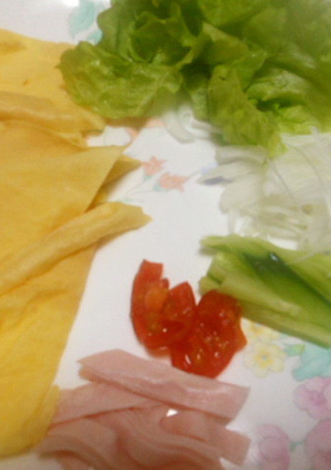 クレープ　手巻き風で野菜たっぷり　私流-レシピのメイン写真