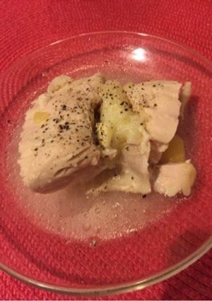 蒸し鶏が風味豊かに！鶏胸の塩レモンバター-レシピのメイン写真