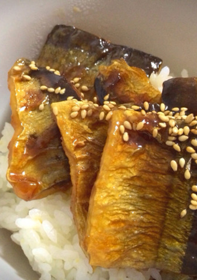 ごはんがすすむ〜♪秋刀魚の蒲焼き丼！！-レシピのメイン写真