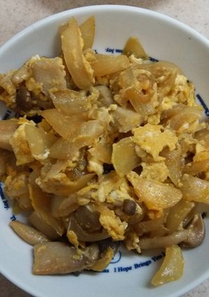 簡単玉ねぎきのこ卵のオイスター炒め-レシピのメイン写真