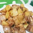鶏肉とじゃがいものガーリック炒め☆
