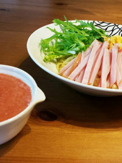 トマトで真っ赤な冷やし中華-レシピのメイン写真