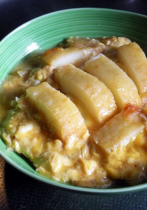 安くて簡単！天ぷら蒲鉾の卵とじ丼♪-レシピのメイン写真
