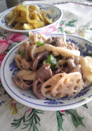 蓮根と牛肉の赤ワイン炒め-レシピのメイン写真