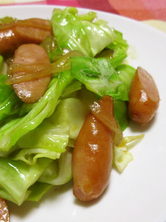 ウインナーと春キャベツの炒め物-レシピのメイン写真