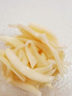 捨てずに食べよう♪かぶの皮で浅漬け-レシピのメイン写真
