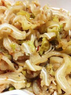 簡単ミミガーとキャベツの甘辛炒め煮-レシピのメイン写真
