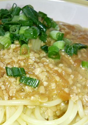 ゴマ油でおいしい♪納豆となめたけのパスタ-レシピのメイン写真