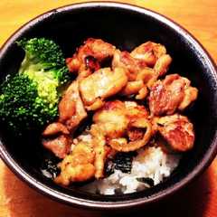 おいしい！簡単！焼き鳥丼　つゆのもとで-レシピのメイン写真
