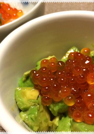 濃厚で美味しい！いくらアボカド-レシピのメイン写真