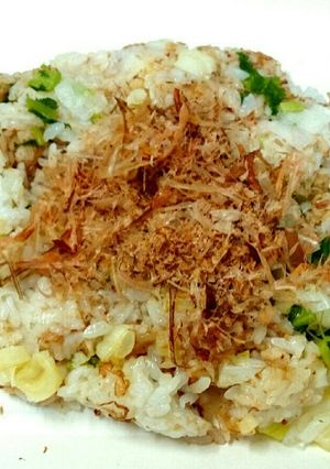レンジでヘルシー❗大根の葉のおかか炒飯-レシピのメイン写真
