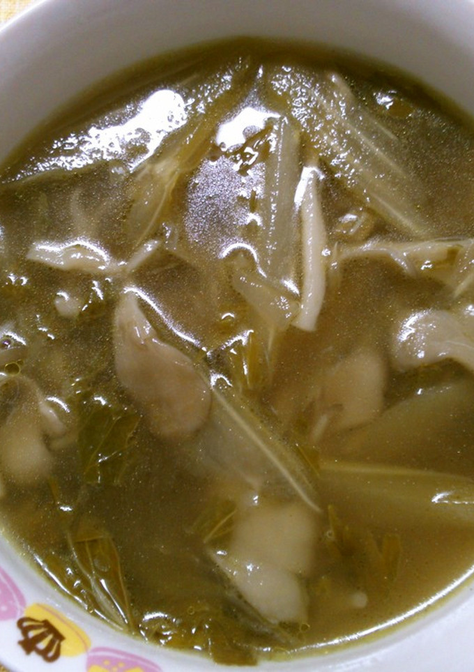 簡単♪ セロリと 舞茸の コンソメスープ-レシピのメイン写真