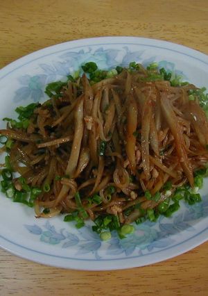 ひき肉とごぼうとこんにゃくのピリ甘辛炒め-レシピのメイン写真
