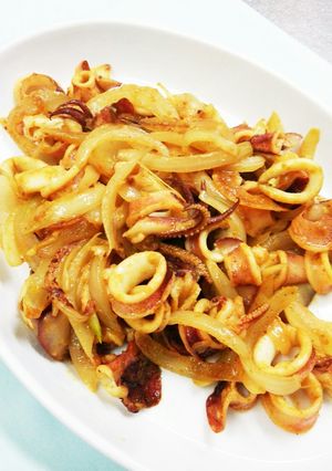 簡単！美味！！イカと玉ねぎのカレー炒め♪-レシピのメイン写真