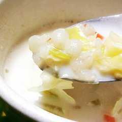 รูปของ 押し麦と旬な野菜の簡単ミルクスープ