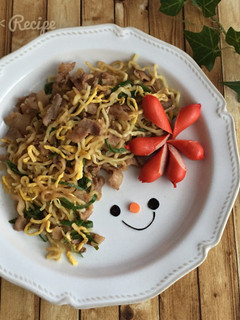 赤ウインナーでお花★デコ焼きそばプレート-レシピのメイン写真