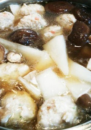 大根たっぷり鶏団子¥500以内で完成-レシピのメイン写真